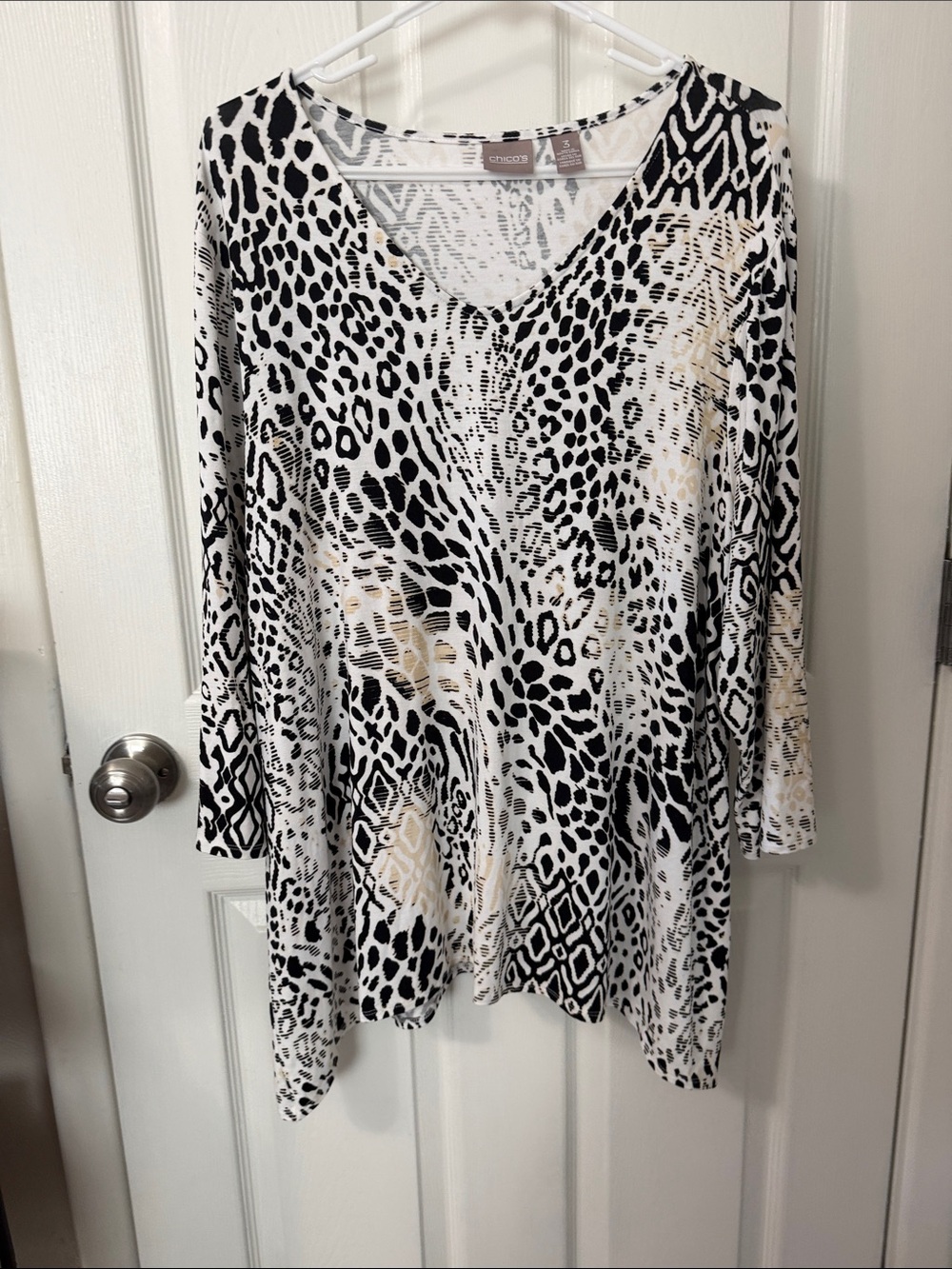 Chico's Black, White & Cream Animal Print V-Neck Tunic - Picture 1 of 4